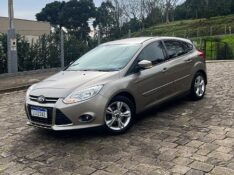 FORD FOCUS HATCH 1.6 MANUAL 2014/2014 BOSCO AUTOMÓVEIS GUAPORÉ / Carros no Vale