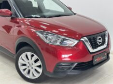 NISSAN KICKS 1.6 16V FLEXSTART S 4P XTRONIC 2017/2018 MAIS FÁCIL VEÍCULOS SANTA CRUZ DO SUL / Carros no Vale