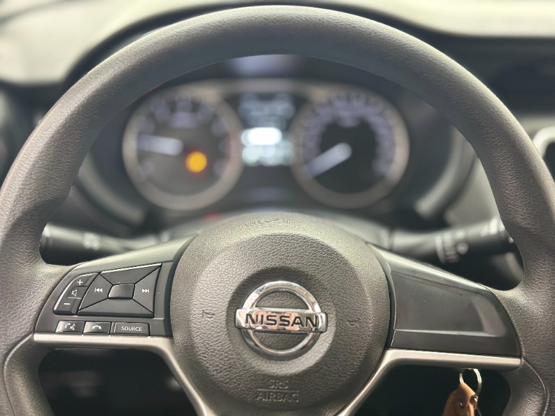 NISSAN KICKS 1.6 16V FLEXSTART S 4P XTRONIC 2017/2018 MAIS FÁCIL VEÍCULOS SANTA CRUZ DO SUL / Carros no Vale