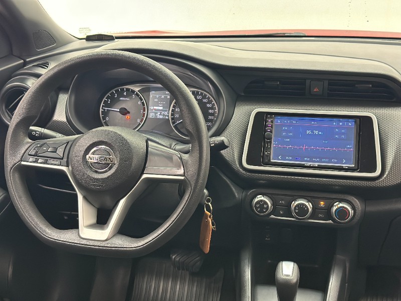 NISSAN KICKS 1.6 16V FLEXSTART S 4P XTRONIC 2017/2018 MAIS FÁCIL VEÍCULOS SANTA CRUZ DO SUL / Carros no Vale