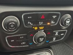 JEEP COMPASS 2.0 16V FLEX LIMITED AUTOMÁTICO 2019/2020 MAIS FÁCIL VEÍCULOS SANTA CRUZ DO SUL / Carros no Vale