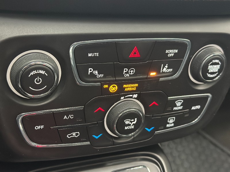 JEEP COMPASS 2.0 16V FLEX LIMITED AUTOMÁTICO 2019/2020 MAIS FÁCIL VEÍCULOS SANTA CRUZ DO SUL / Carros no Vale