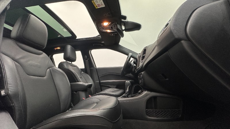 JEEP COMPASS 2.0 16V FLEX LIMITED AUTOMÁTICO 2019/2020 MAIS FÁCIL VEÍCULOS SANTA CRUZ DO SUL / Carros no Vale
