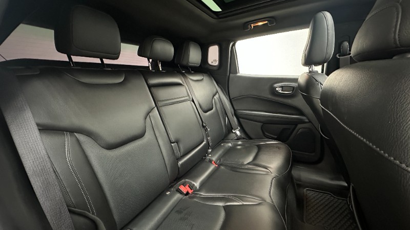 JEEP COMPASS 2.0 16V FLEX LIMITED AUTOMÁTICO 2019/2020 MAIS FÁCIL VEÍCULOS SANTA CRUZ DO SUL / Carros no Vale