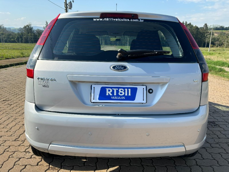 FORD FIESTA CLASS 1.6 /2011 RT 811 VEÍCULOS ARROIO DO MEIO / Carros no Vale
