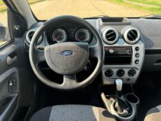 FORD FIESTA CLASS 1.6 /2011 RT 811 VEÍCULOS ARROIO DO MEIO / Carros no Vale