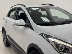 HYUNDAI HB20X 1.6 PREMIUM 16V 2016/2017 MAIS FÁCIL VEÍCULOS SANTA CRUZ DO SUL / Carros no Vale