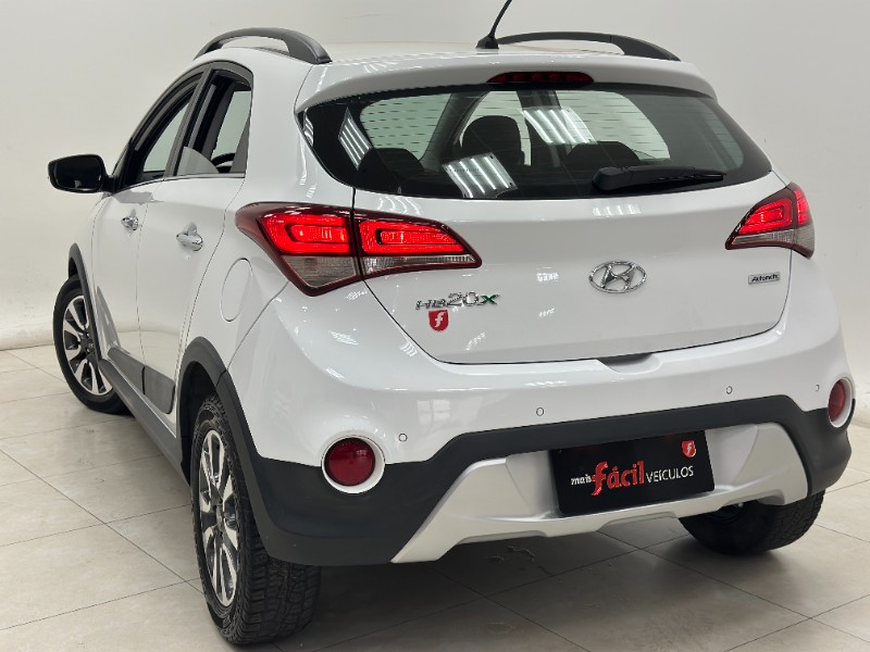 HYUNDAI HB20X 1.6 PREMIUM 16V 2016/2017 MAIS FÁCIL VEÍCULOS SANTA CRUZ DO SUL / Carros no Vale