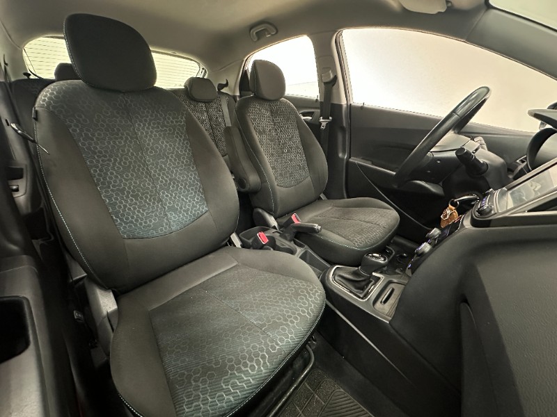 HYUNDAI HB20X 1.6 PREMIUM 16V 2016/2017 MAIS FÁCIL VEÍCULOS SANTA CRUZ DO SUL / Carros no Vale