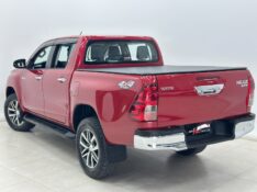 TOYOTA HILUX 2.8 D-4D TURBO DIESEL CD SRV 4X4 AUTOMÁTICO 2018/2019 MAIS FÁCIL VEÍCULOS SANTA CRUZ DO SUL / Carros no Vale