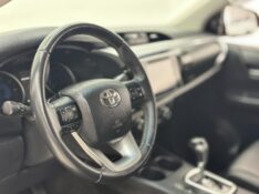 TOYOTA HILUX 2.8 D-4D TURBO DIESEL CD SRV 4X4 AUTOMÁTICO 2018/2019 MAIS FÁCIL VEÍCULOS SANTA CRUZ DO SUL / Carros no Vale