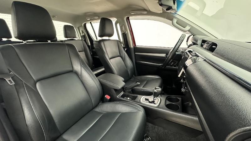TOYOTA HILUX 2.8 D-4D TURBO DIESEL CD SRV 4X4 AUTOMÁTICO 2018/2019 MAIS FÁCIL VEÍCULOS SANTA CRUZ DO SUL / Carros no Vale