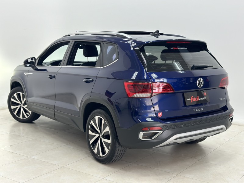 VOLKSWAGEN TAOS HIGHLINE 1.4 250 TSI 2021/2022 MAIS FÁCIL VEÍCULOS SANTA CRUZ DO SUL / Carros no Vale