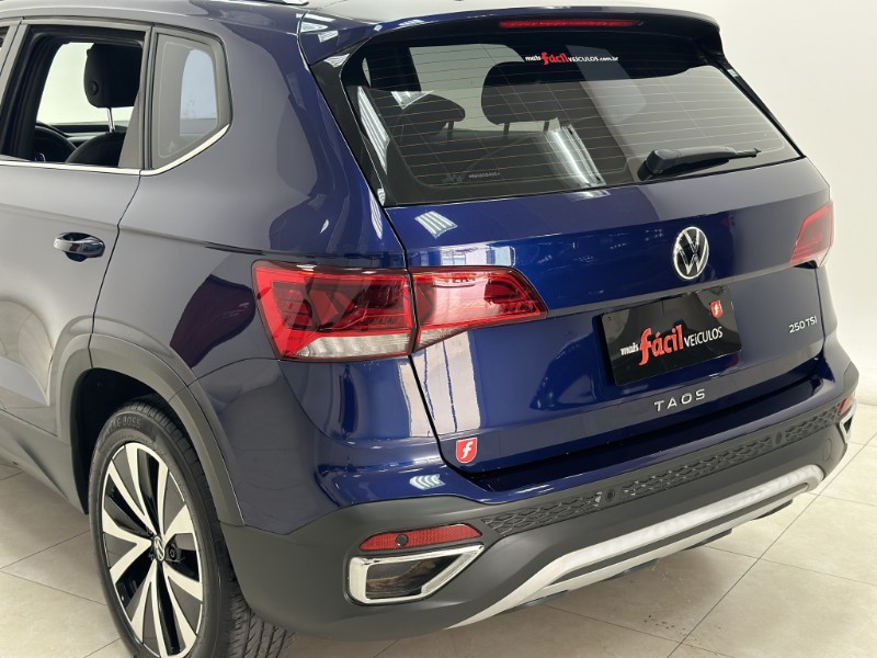 VOLKSWAGEN TAOS HIGHLINE 1.4 250 TSI 2021/2022 MAIS FÁCIL VEÍCULOS SANTA CRUZ DO SUL / Carros no Vale