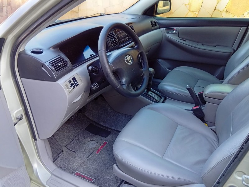 TOYOTA COROLLA SEG 1.8 2002/2003 ALTERNATIVA VEÍCULOS LAJEADO / Carros no Vale