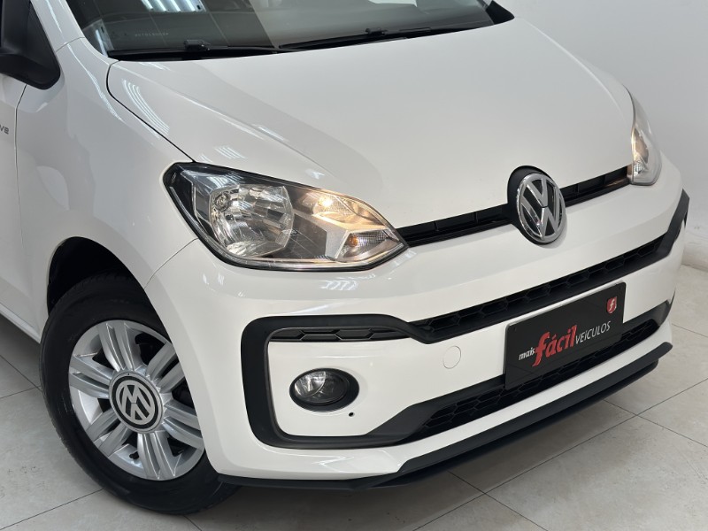 VOLKSWAGEN UP! 1.0 MOVE 12V 2018/2019 MAIS FÁCIL VEÍCULOS SANTA CRUZ DO SUL / Carros no Vale