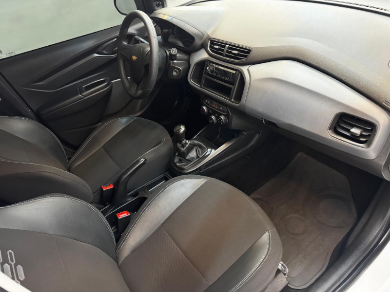 CHEVROLET ONIX 1.0 JOY BLACK EDITION 2021/2021 LUCAS AUTOMÓVEIS BOM RETIRO DO SUL / Carros no Vale