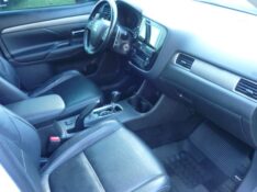 MITSUBISHI OUTLANDER 2.0 16V GASOLINA 4P AUTOMÁTICO 2013/2014 PREMIUM AUTOMÓVEIS ARROIO DO MEIO / Carros no Vale