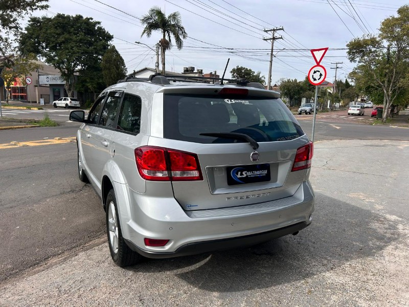 FIAT FREEMONT EMOT./PRECISION 2.4 16V 5P AUT. 2012/2012 LS MULTIMARCAS VENÂNCIO AIRES / Carros no Vale