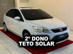 FORD FOCUS 2.0 TITANIUM PLUS HATCH 16V FLEX 4P AUTO 2012/2012 DUARTE VEÍCULOS PORTO ALEGRE / Carros no Vale