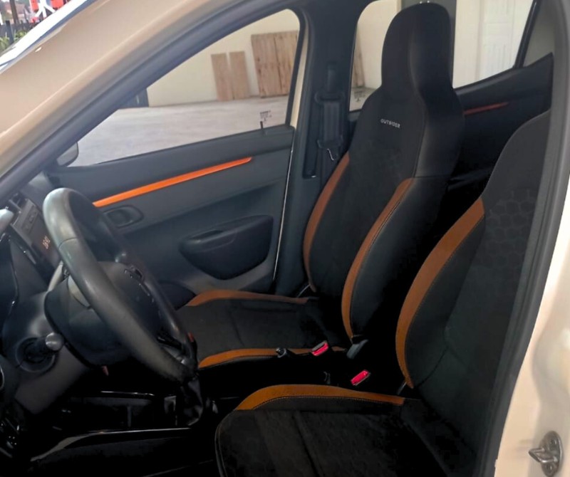 RENAULT KWID OUTSIDER 1.0 12V 2019/2020 LAVENDA VEÍCULOS ARROIO DO MEIO / Carros no Vale