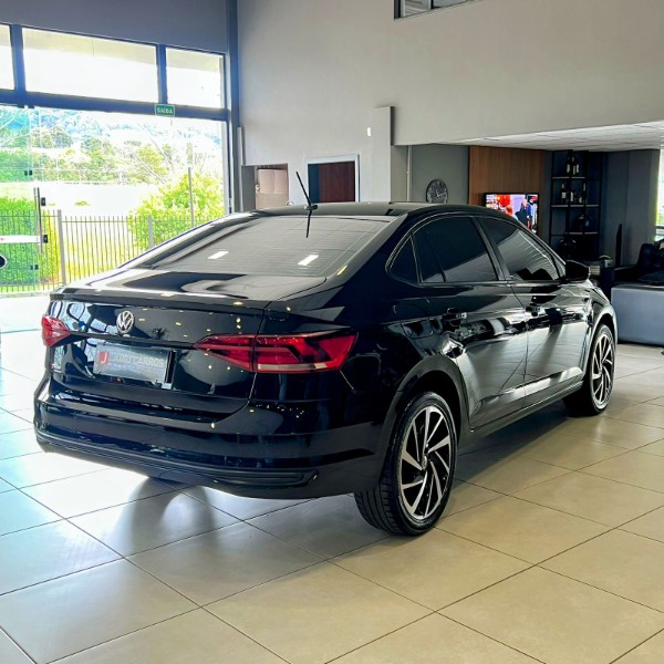 VOLKSWAGEN VIRTUS 1.6 MSI TOTAL FLEX AUTOMÁTICO 2021/2021 JOÃO CARROS MULTIMARCAS GUAPORÉ / Carros no Vale