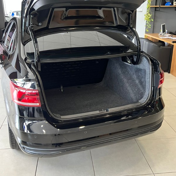 VOLKSWAGEN VIRTUS 1.6 MSI TOTAL FLEX AUTOMÁTICO 2021/2021 JOÃO CARROS MULTIMARCAS GUAPORÉ / Carros no Vale