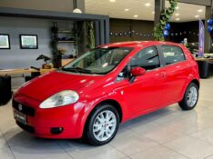 FIAT PUNTO 1.6 ESSENCE 16V FLEX 4P MANUAL 2011/2011 JOÃO CARROS MULTIMARCAS GUAPORÉ / Carros no Vale