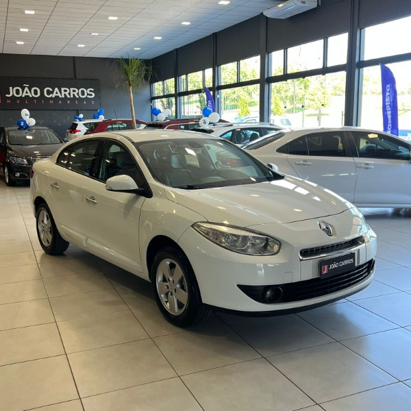 RENAULT FLUENCE 2.0 DYNAMIQUE PLUS 16V 2013/2013 JOÃO CARROS MULTIMARCAS GUAPORÉ / Carros no Vale