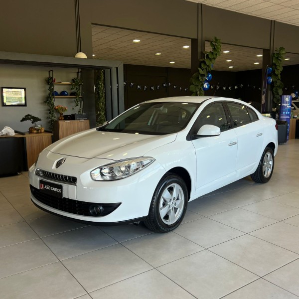 RENAULT FLUENCE 2.0 DYNAMIQUE PLUS 16V 2013/2013 JOÃO CARROS MULTIMARCAS GUAPORÉ / Carros no Vale
