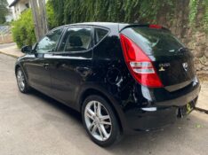 HYUNDAI I30 2.0 2011/2012 ESTAÇÃO DO CARRO ESTRELA / Carros no Vale