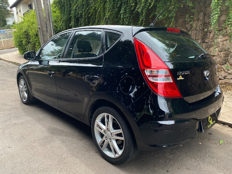 HYUNDAI I30 2.0 2011/2012 ESTAÇÃO DO CARRO ESTRELA / Carros no Vale