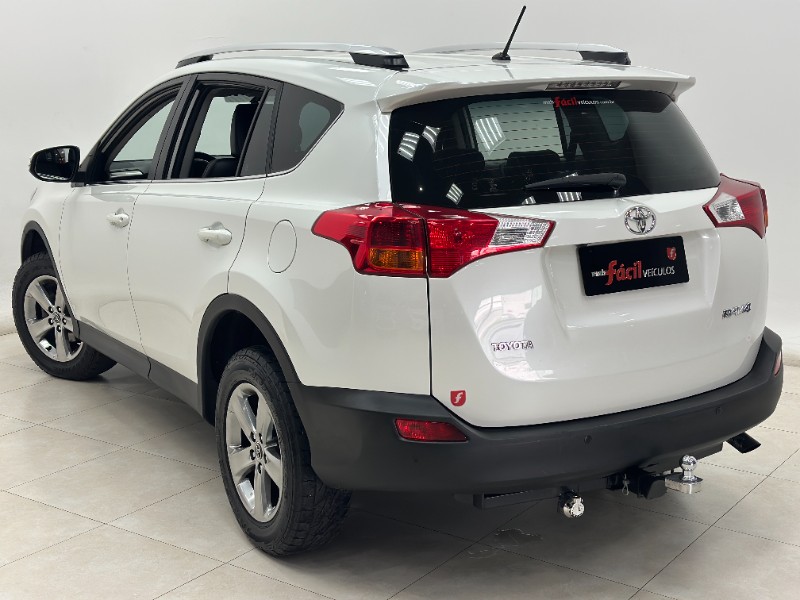 TOYOTA RAV4 2.0 4X2 16V GASOLINA 4P AUTOMÁTICO 2015/2015 MAIS FÁCIL VEÍCULOS SANTA CRUZ DO SUL / Carros no Vale