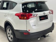 TOYOTA RAV4 2.0 4X2 16V GASOLINA 4P AUTOMÁTICO 2015/2015 MAIS FÁCIL VEÍCULOS SANTA CRUZ DO SUL / Carros no Vale