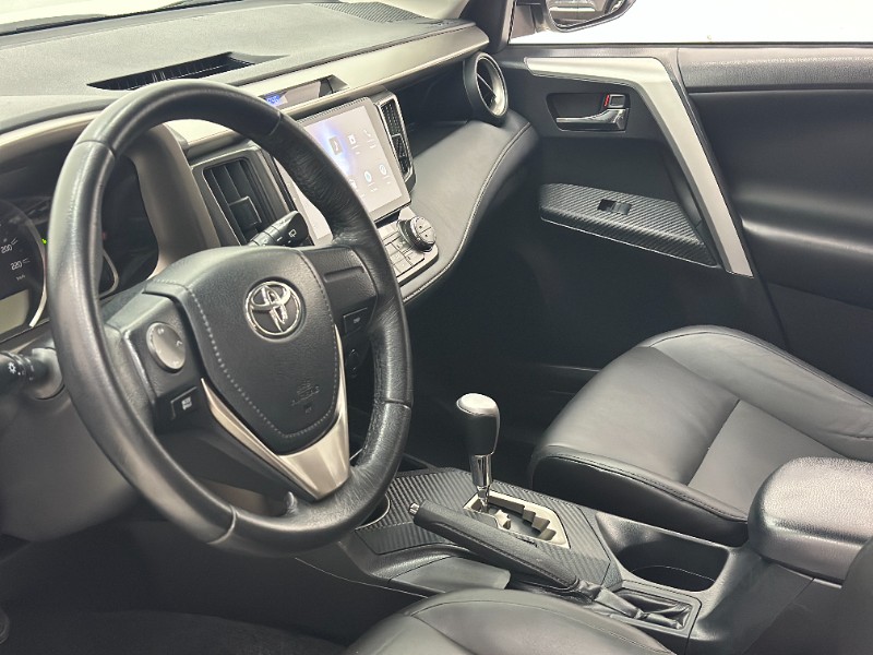 TOYOTA RAV4 2.0 4X2 16V GASOLINA 4P AUTOMÁTICO 2015/2015 MAIS FÁCIL VEÍCULOS SANTA CRUZ DO SUL / Carros no Vale