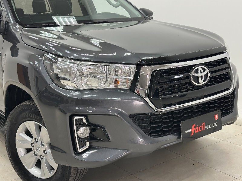 TOYOTA HILUX 2.8 D-4D TURBO DIESEL CD SR 4X4 AUTOMÁTICO 2020/2020 MAIS FÁCIL VEÍCULOS SANTA CRUZ DO SUL / Carros no Vale TOYOTA HILUX 2.8 D-4D TURBO DIESEL CD SR 4X4 AUTOMÁTICO 2020/2020 MAIS FÁCIL VEÍCULOS SANTA CRUZ DO SUL / Carros no Vale
