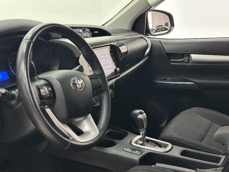 TOYOTA HILUX 2.8 D-4D TURBO DIESEL CD SR 4X4 AUTOMÁTICO 2020/2020 MAIS FÁCIL VEÍCULOS SANTA CRUZ DO SUL / Carros no Vale TOYOTA HILUX 2.8 D-4D TURBO DIESEL CD SR 4X4 AUTOMÁTICO 2020/2020 MAIS FÁCIL VEÍCULOS SANTA CRUZ DO SUL / Carros no Vale