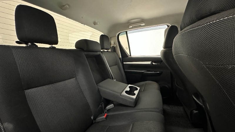 TOYOTA HILUX 2.8 D-4D TURBO DIESEL CD SR 4X4 AUTOMÁTICO 2020/2020 MAIS FÁCIL VEÍCULOS SANTA CRUZ DO SUL / Carros no Vale TOYOTA HILUX 2.8 D-4D TURBO DIESEL CD SR 4X4 AUTOMÁTICO 2020/2020 MAIS FÁCIL VEÍCULOS SANTA CRUZ DO SUL / Carros no Vale