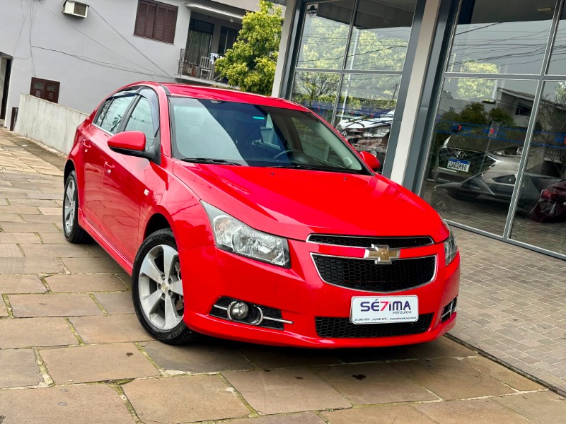 CHEVROLET CRUZE HB SPORT LT 1.8 2013/2014 SÉTIMA VEÍCULOS GUAPORÉ / Carros no Vale