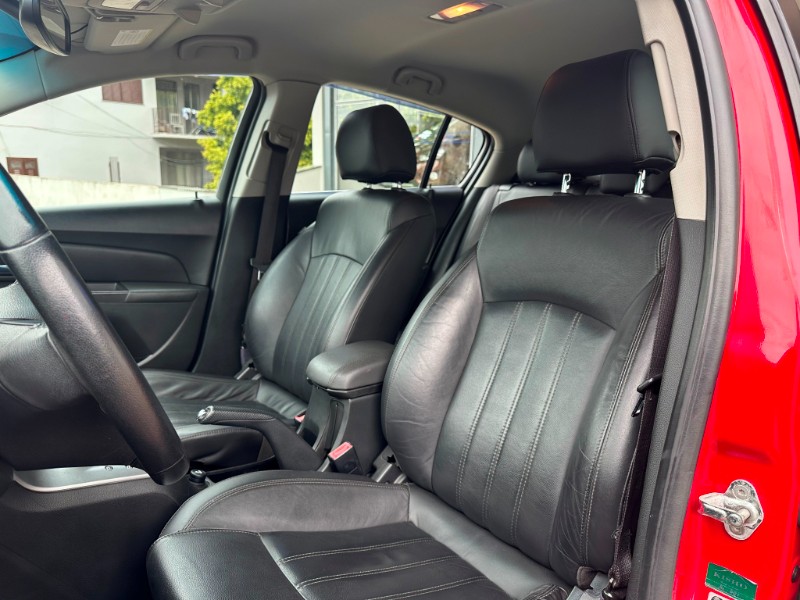 CHEVROLET CRUZE HB SPORT LT 1.8 2013/2014 SÉTIMA VEÍCULOS GUAPORÉ / Carros no Vale