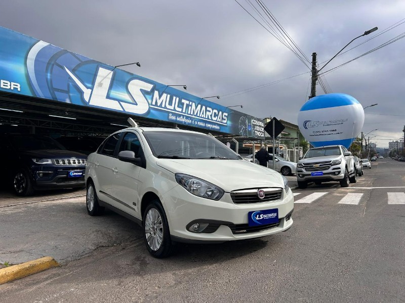 FIAT GRAND SIENA ESSENCE 1.6 FLEX 16V 2016/2016 LS MULTIMARCAS VENÂNCIO AIRES / Carros no Vale