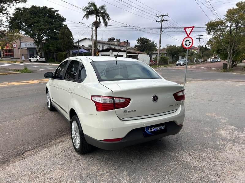 FIAT GRAND SIENA ESSENCE 1.6 FLEX 16V 2016/2016 LS MULTIMARCAS VENÂNCIO AIRES / Carros no Vale