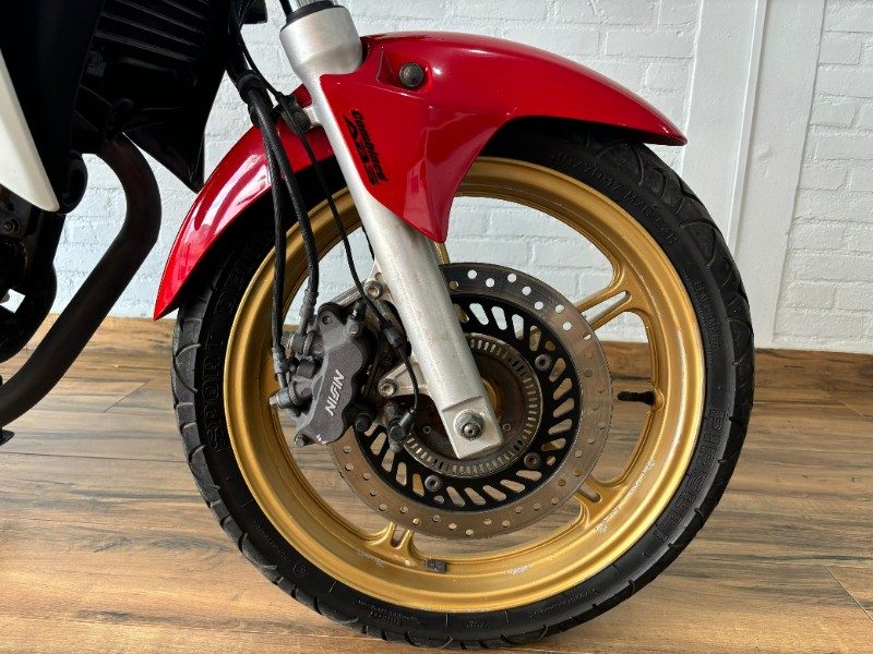 HONDA MOTOS CB 300R /2015 RT 811 VEÍCULOS ARROIO DO MEIO / Carros no Vale