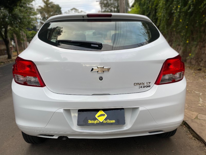 CHEVROLET ONIX LT 1.0 2014/2015 ESTAÇÃO DO CARRO ESTRELA / Carros no Vale
