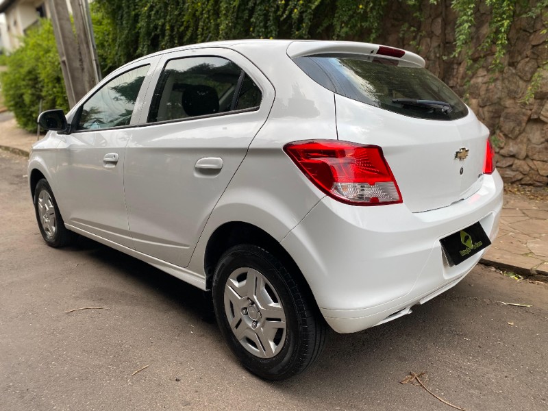 CHEVROLET ONIX LT 1.0 2014/2015 ESTAÇÃO DO CARRO ESTRELA / Carros no Vale