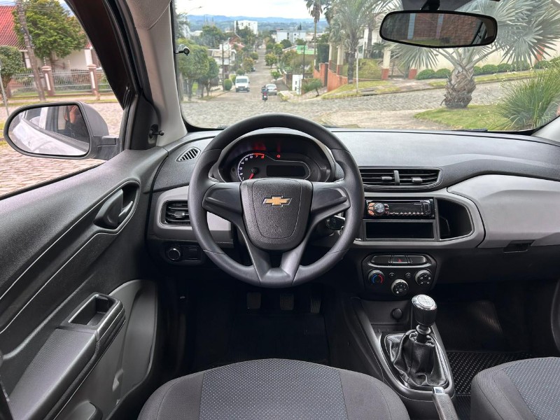 CHEVROLET ONIX HATCH JOY 1.0 8V FLEX 5P MEC. 2017/2017 LS MULTIMARCAS VENÂNCIO AIRES / Carros no Vale