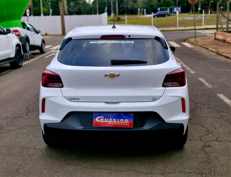 CHEVROLET ONIX HATCH LT 1.0 8V FLEXPOWER 5P MEC. 2022/2023 CRUZEIRO MULTIMARCAS CRUZEIRO DO SUL / Carros no Vale