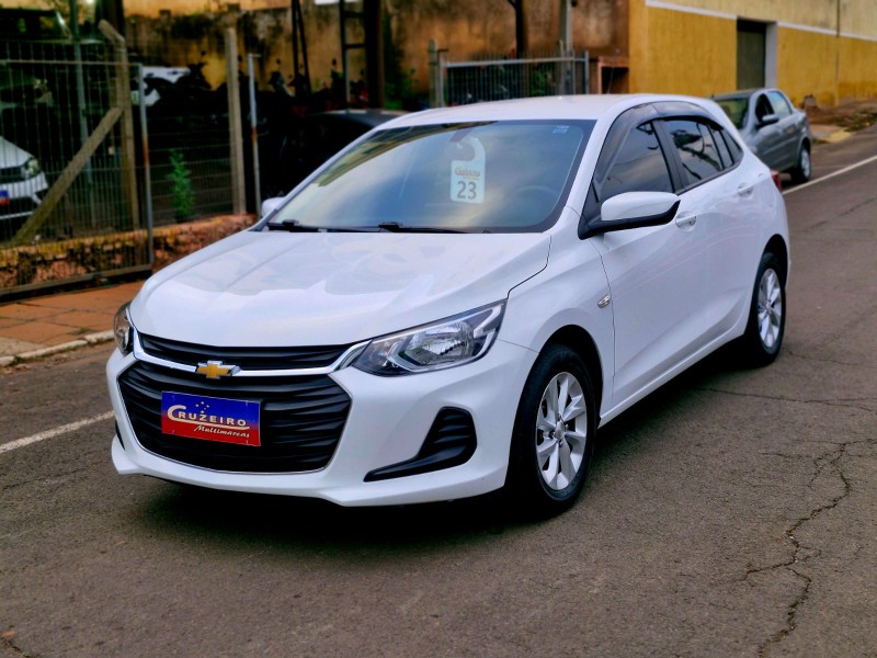 CHEVROLET ONIX HATCH LT 1.0 8V FLEXPOWER 5P MEC. 2022/2023 CRUZEIRO MULTIMARCAS CRUZEIRO DO SUL / Carros no Vale