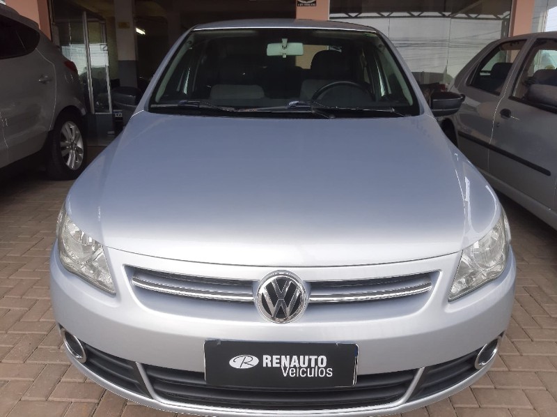 VOLKSWAGEN VOYAGE 1.6 2009/2010 RENAUTO VEÍCULOS LAJEADO / Carros no Vale