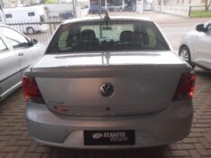 VOLKSWAGEN VOYAGE 1.6 2009/2010 RENAUTO VEÍCULOS LAJEADO / Carros no Vale